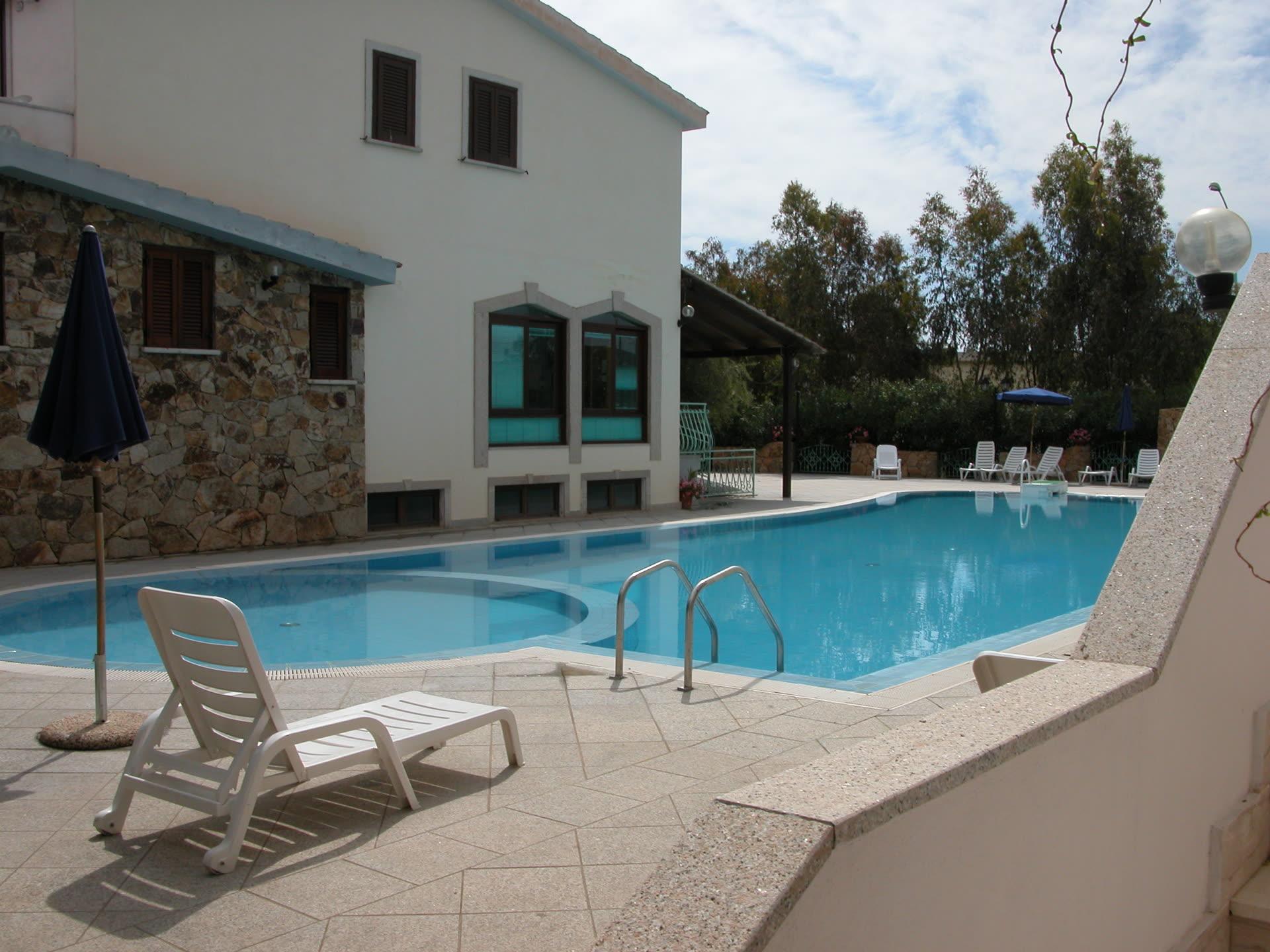 Sos Alinos Residence Cala Liberotto - Foto 8